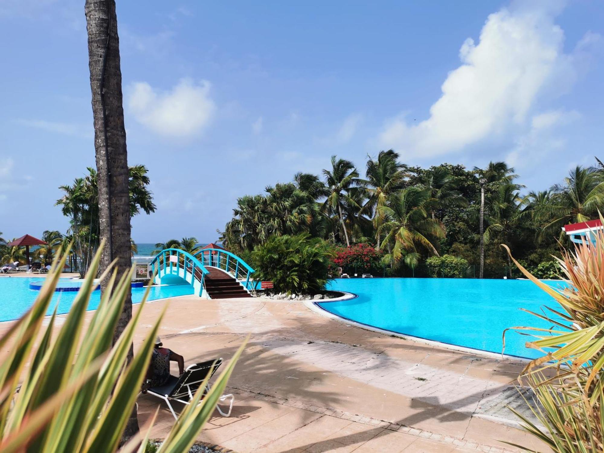 Appart T3 Village Vacances Sainte-Anne Courcelles Luaran gambar