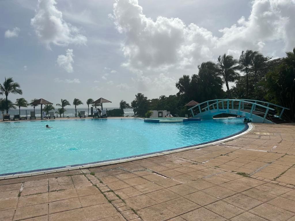 Appart T3 Village Vacances Sainte-Anne Courcelles Luaran gambar
